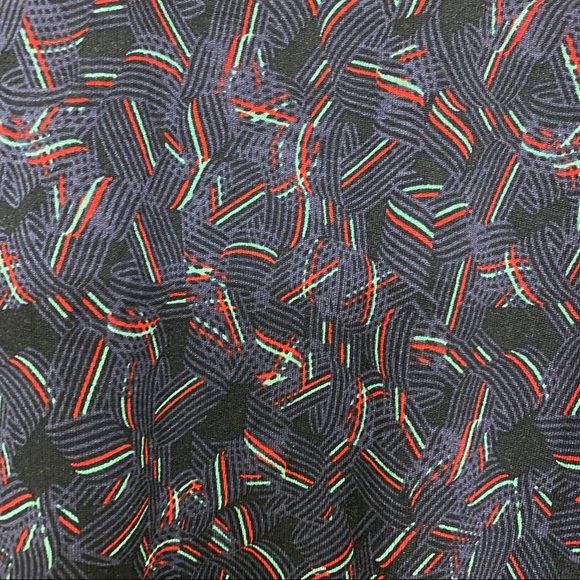 LulaRoe printed Irma tunic top - Picture 5 of 9